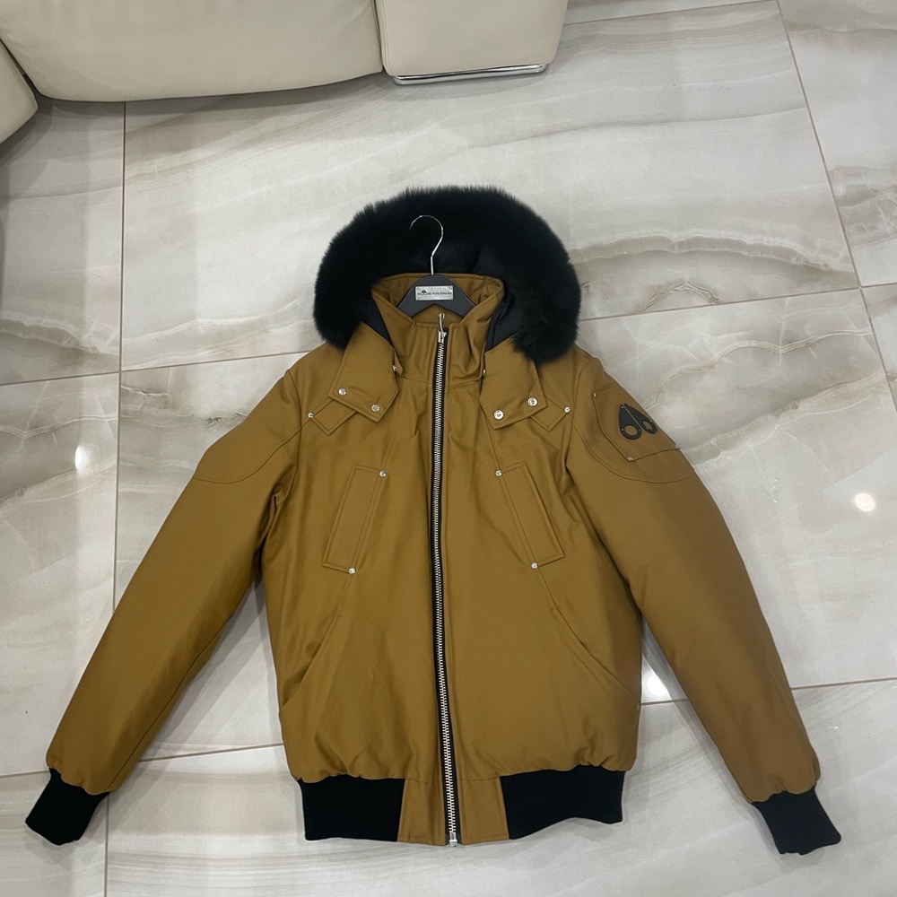 Yellow Moose Knuckles Brand New Size Large